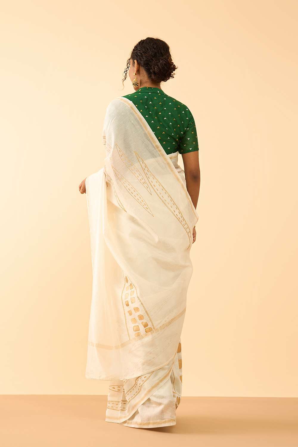 Off White Pure Silk Cotton Block Printed Embroidered Saree image number null