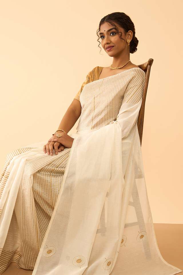 Off White Pure Silk Cotton Block Printed Embroidered Saree image number