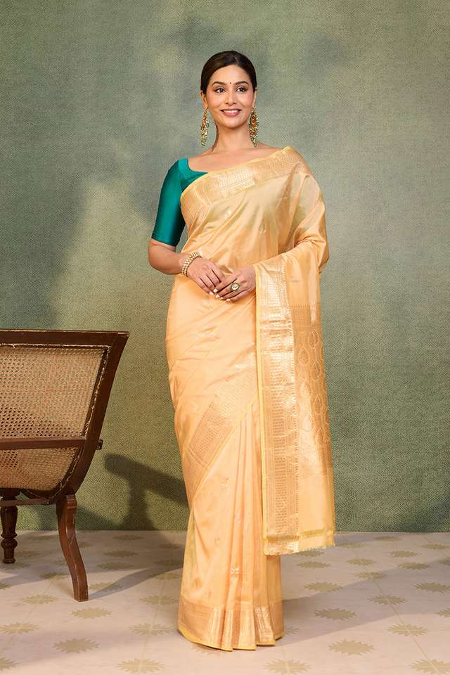 Light Orange Silk Viscose Kadwa Banarasi Saree thumbnail image number null