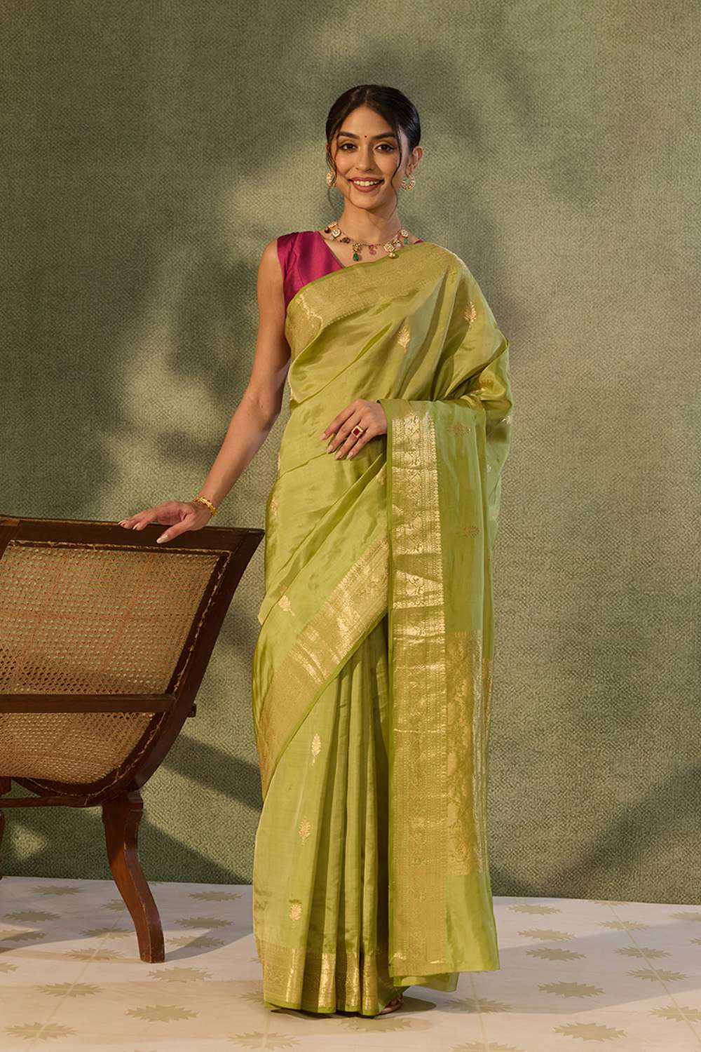 Green Silk Viscose Kadwa Banaras Inspired Design Saree image number null
