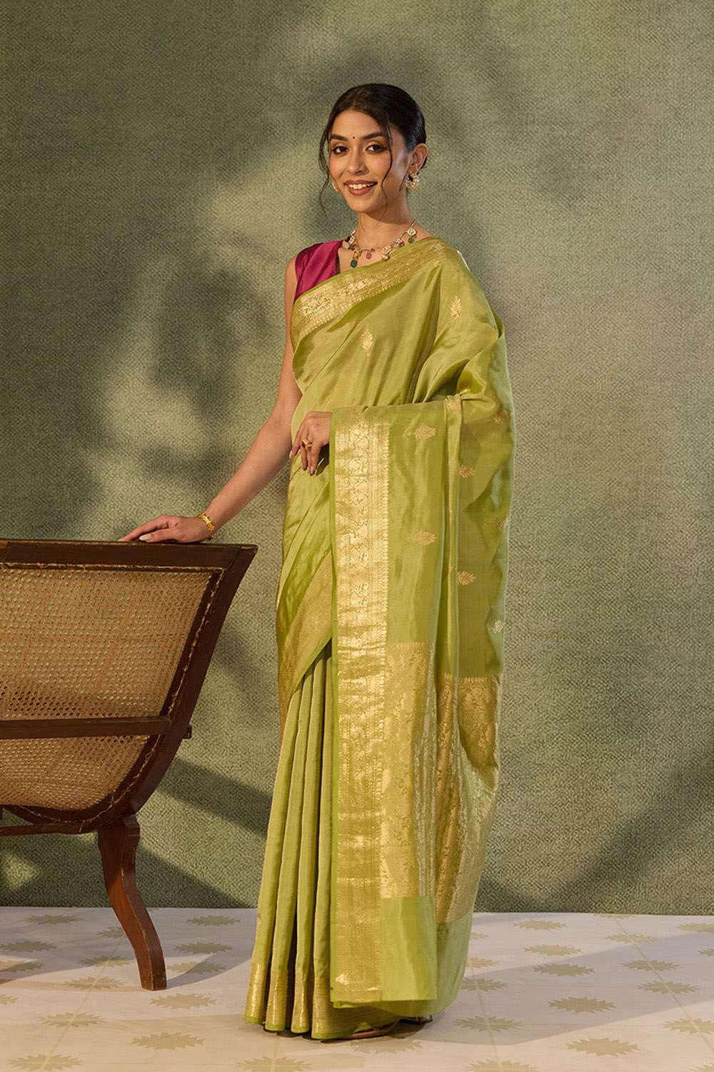 Green Silk Viscose Kadwa Banaras Inspired Design Saree image number null