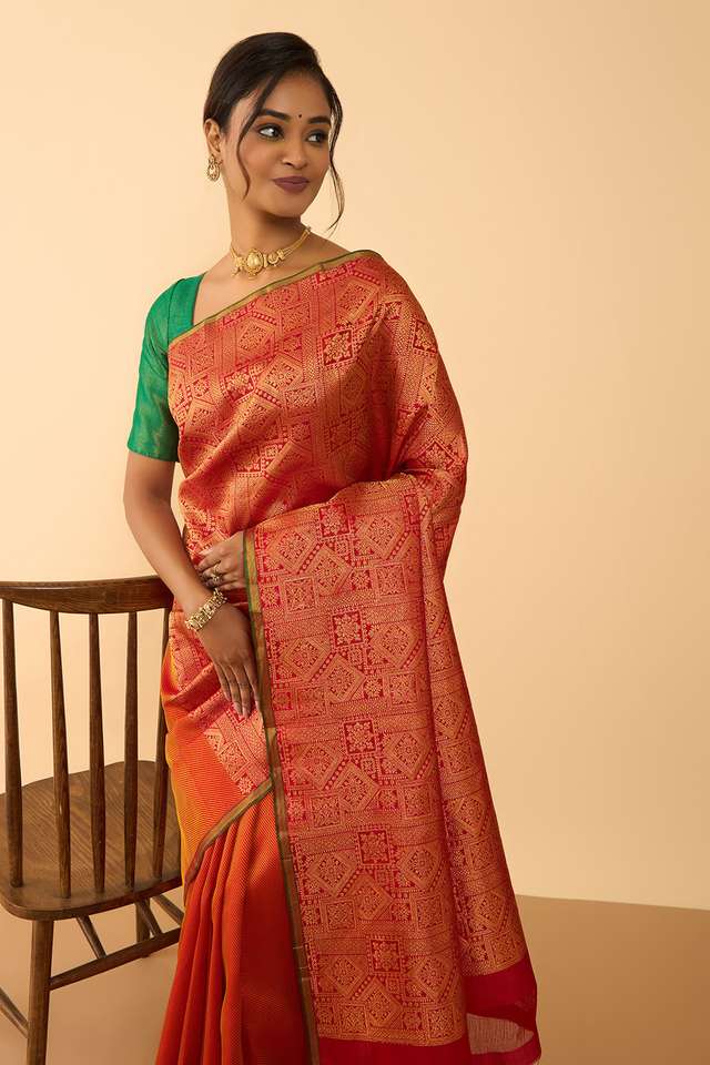 Red Pure Silk Woven Kanjivaram Saree thumbnail image number null