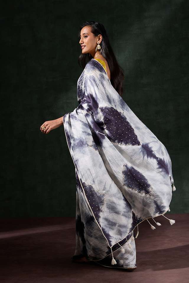 Grey Murshidabad Silk Tie and Dye Shibori Saree thumbnail image number null