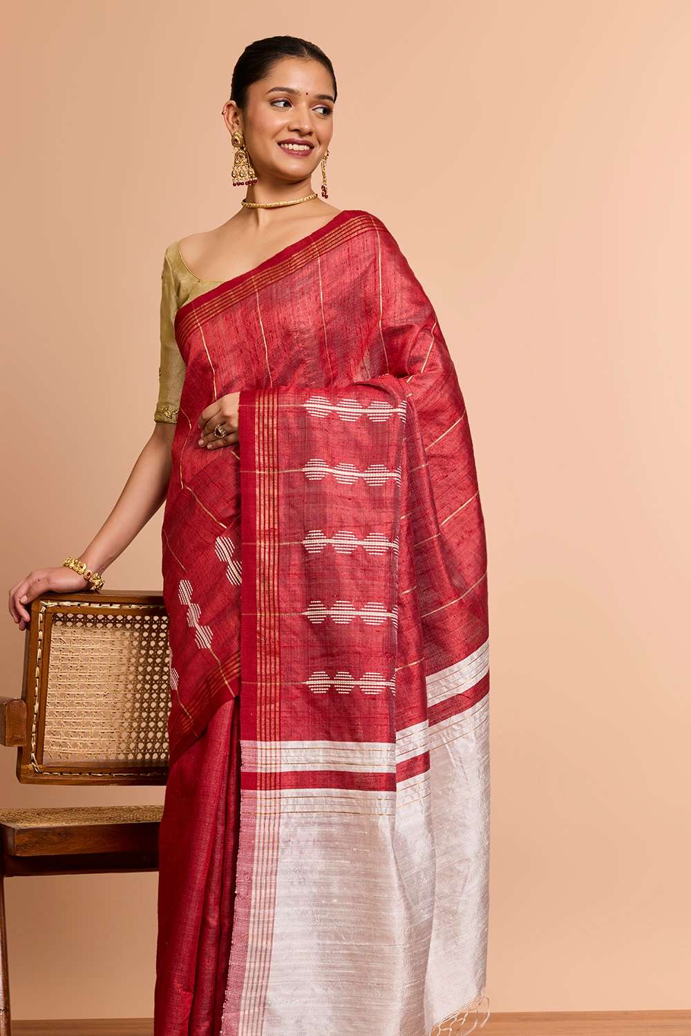 Red Bhagalpur Woven Pure Tussar Silk Saree image number null