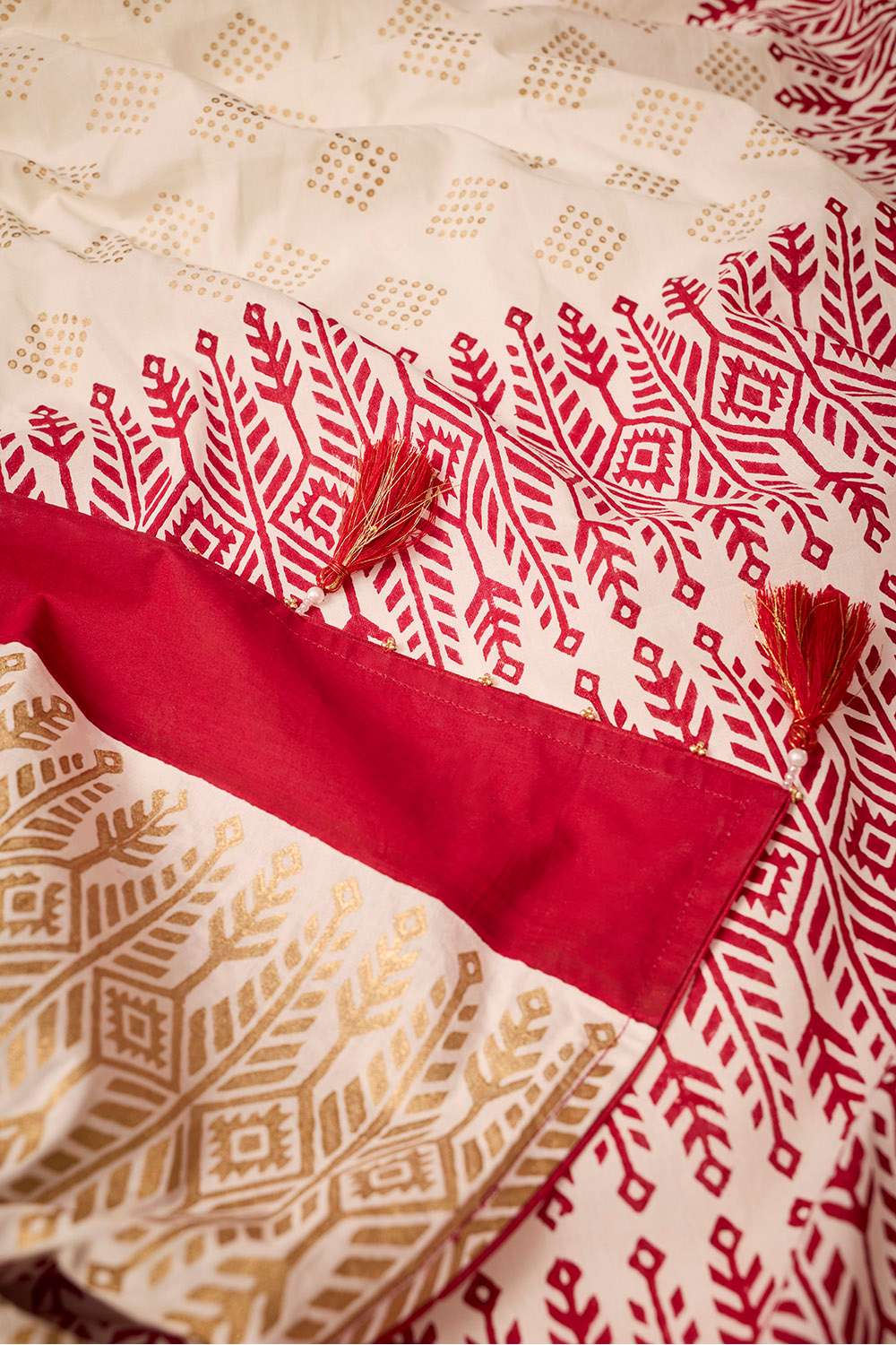 Off White Pure Cotton Printed Embroidery Saree image number null