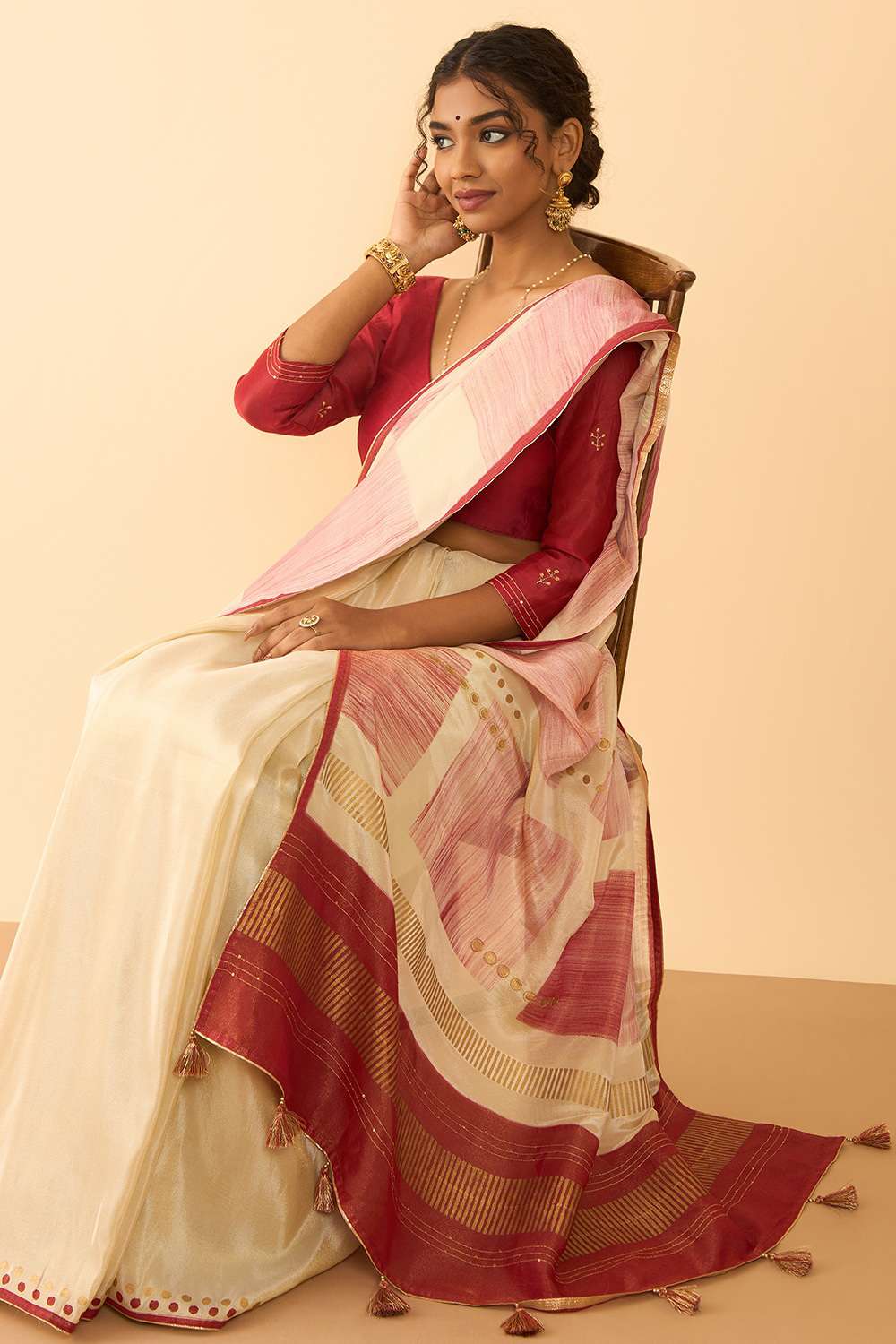 Off White Pure Tissue Organza Printed Embroidery Saree image number null