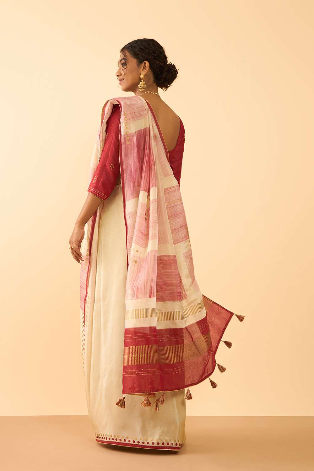 Off White Pure Tissue Organza Printed Embroidery Saree image number null