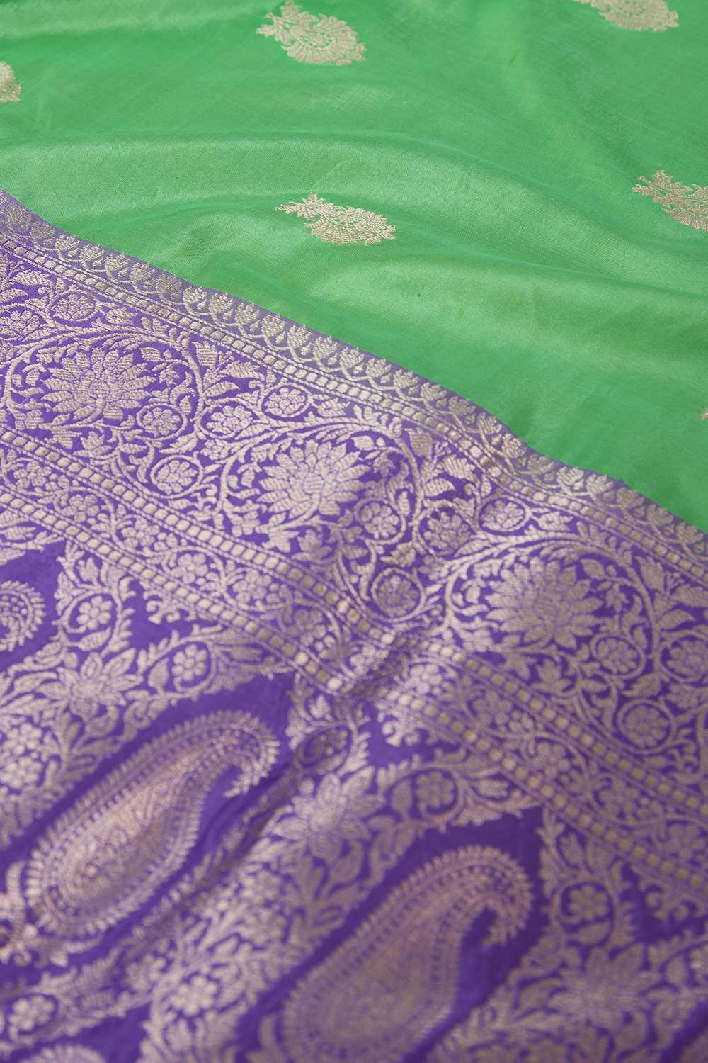 Light Green Pure Silk Kadwa Banarasi Saree image number null