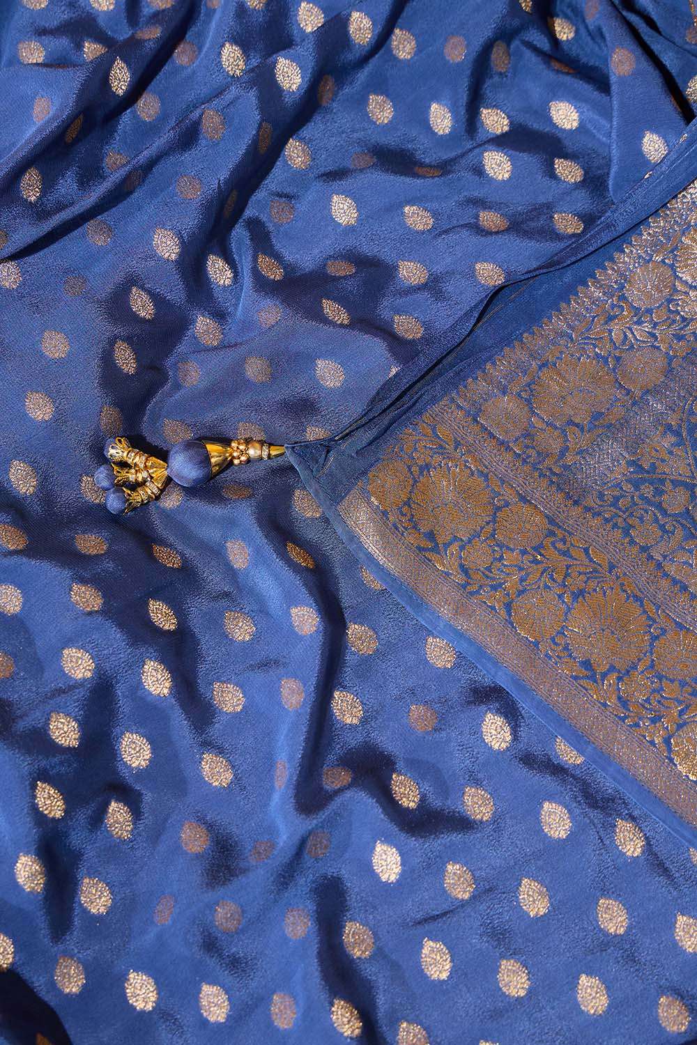 Blue Woven Viscose Crepe Saree image number null
