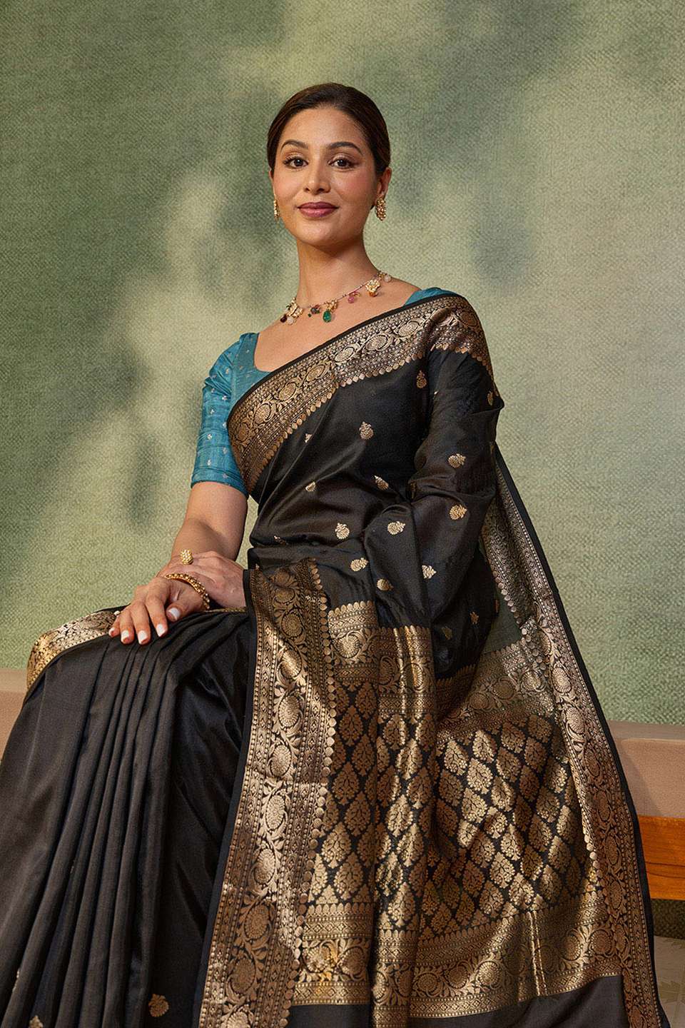 Black Silk Viscose Kadwa Banarasi Saree