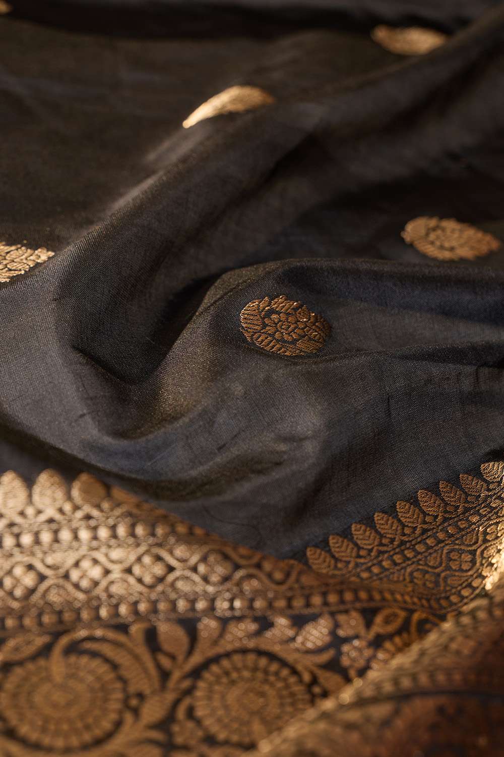 Black Silk Viscose Kadwa Banarasi Saree image number null