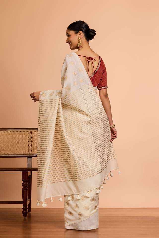 Off White  Screen Printed  Pure Silk Cotton Saree thumbnail image number null