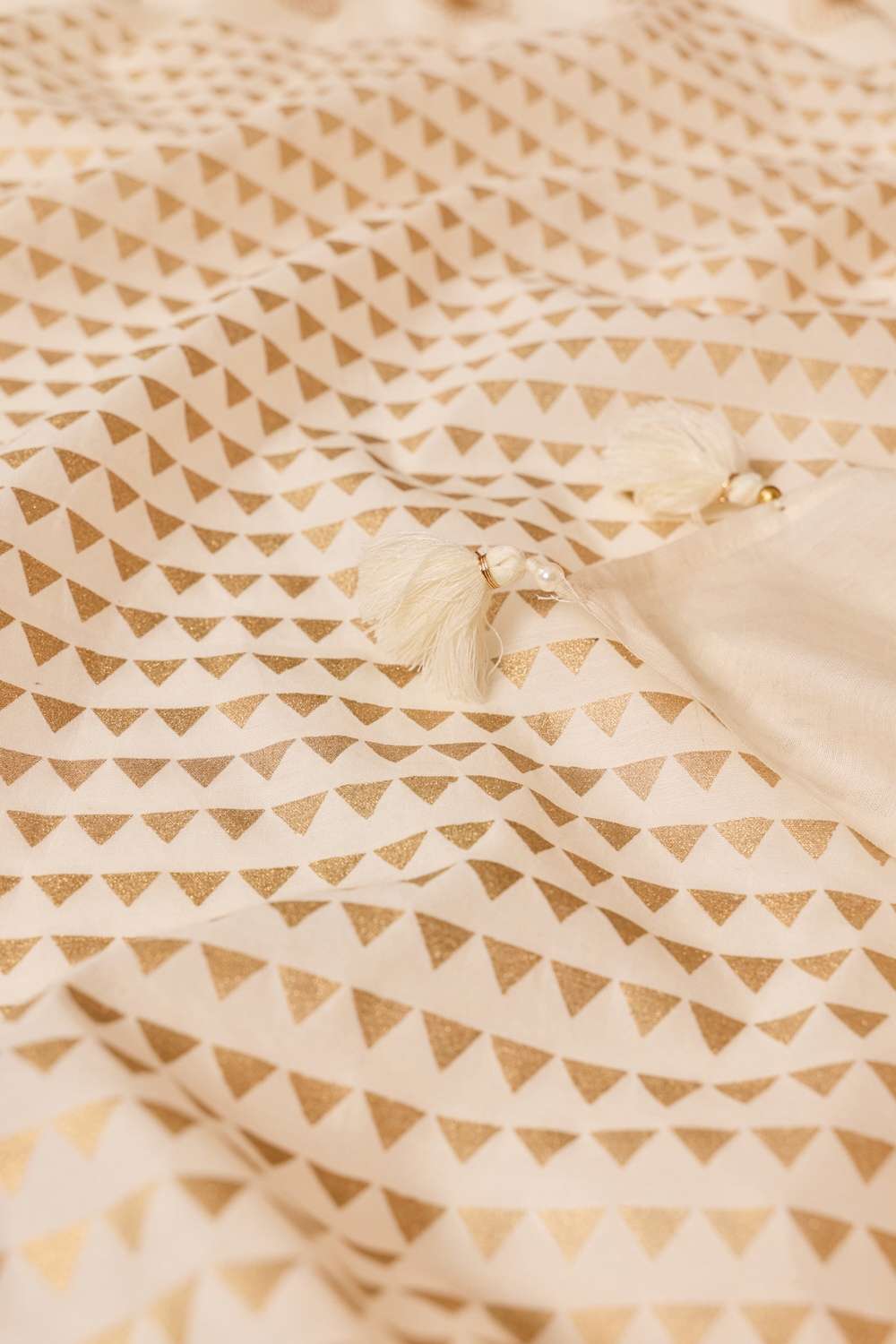 Off White  Screen Printed  Pure Silk Cotton Saree image number null