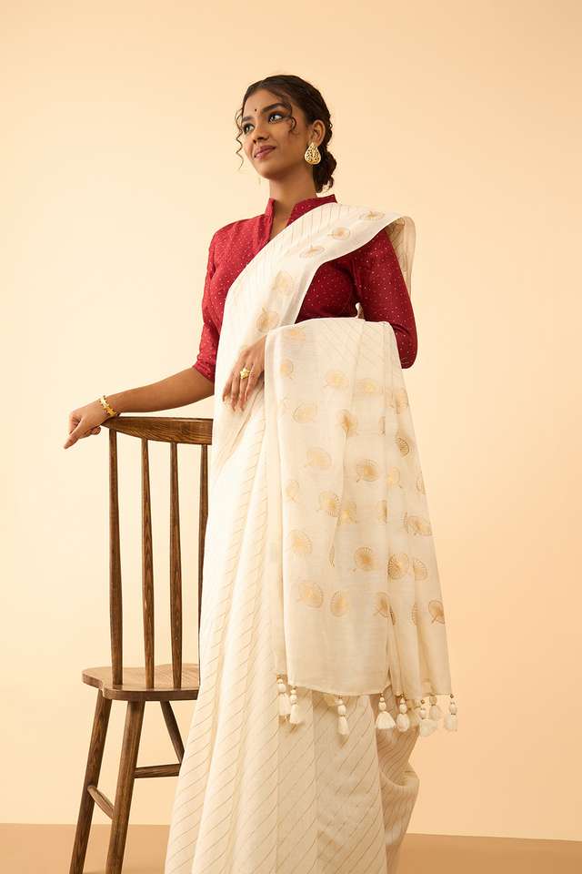 Off White Screen Printed Pure Silk Cotton Saree thumbnail image number null