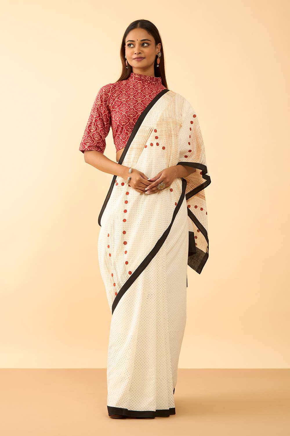 Off White Maharashtra Hand Painted Khadi Cotton Saree image number null