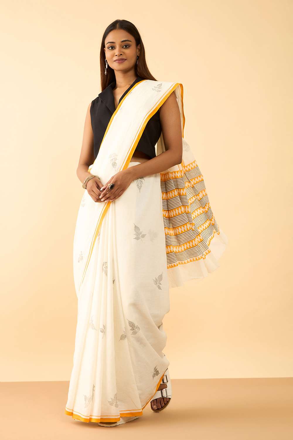 Off White Maharashtra Printed Khadi Cotton Saree image number null
