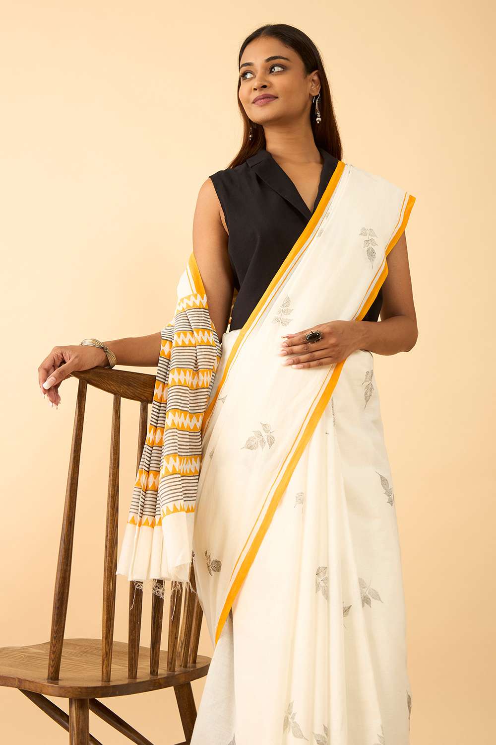 Off White Maharashtra Printed Khadi Cotton Saree image number null