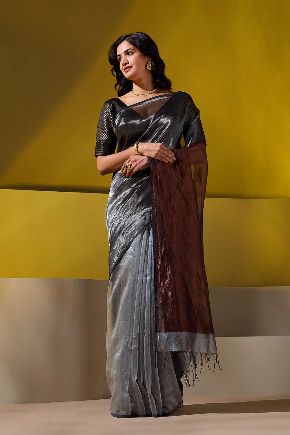 Grey Woven Pure Silk Tissue Maheshwari Saree image number null