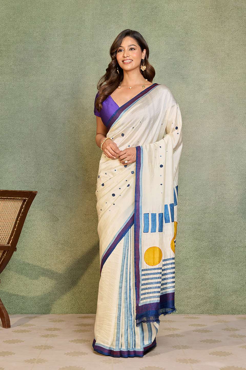 Off White Bengal Pure Silk Kantha Saree