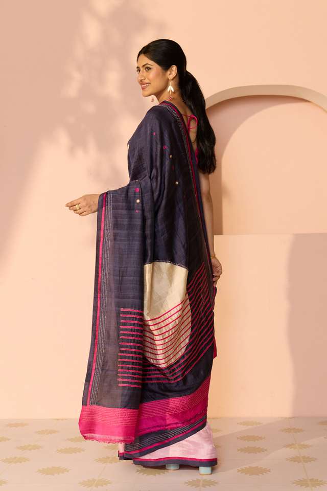 Dark Blue Bengal Pure Silk Hand Painted Saree thumbnail image number null