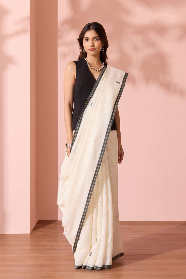 Off White Bengal Pure Cotton Jamdani Saree thumbnail image number null