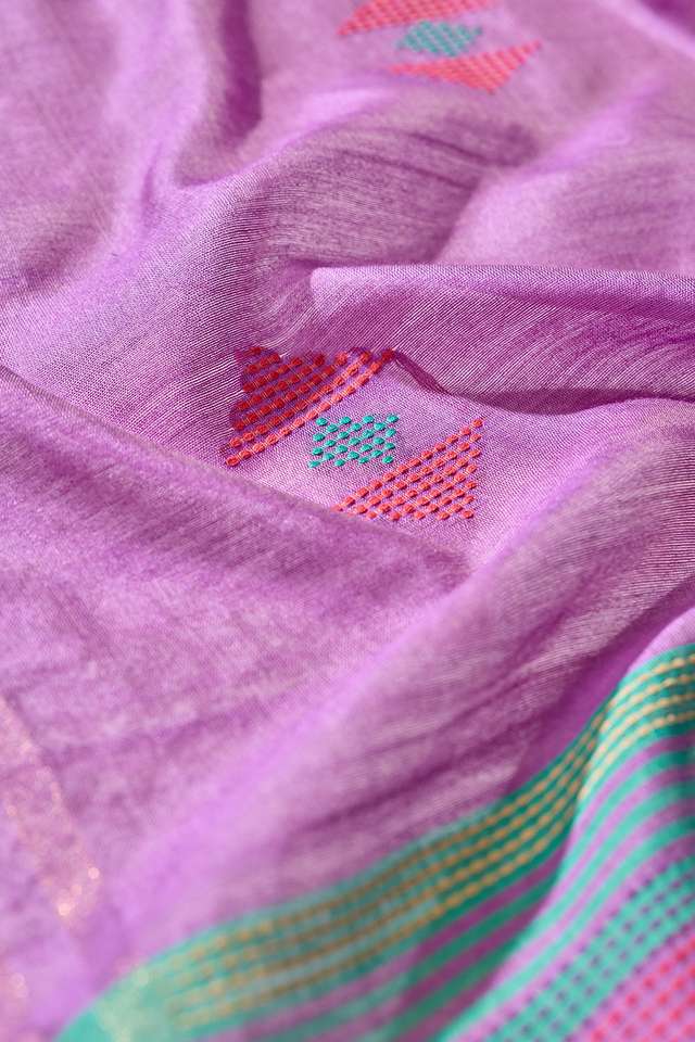 Dark Green Woven Silk Viscose Bhagalpur Saree thumbnail image number null