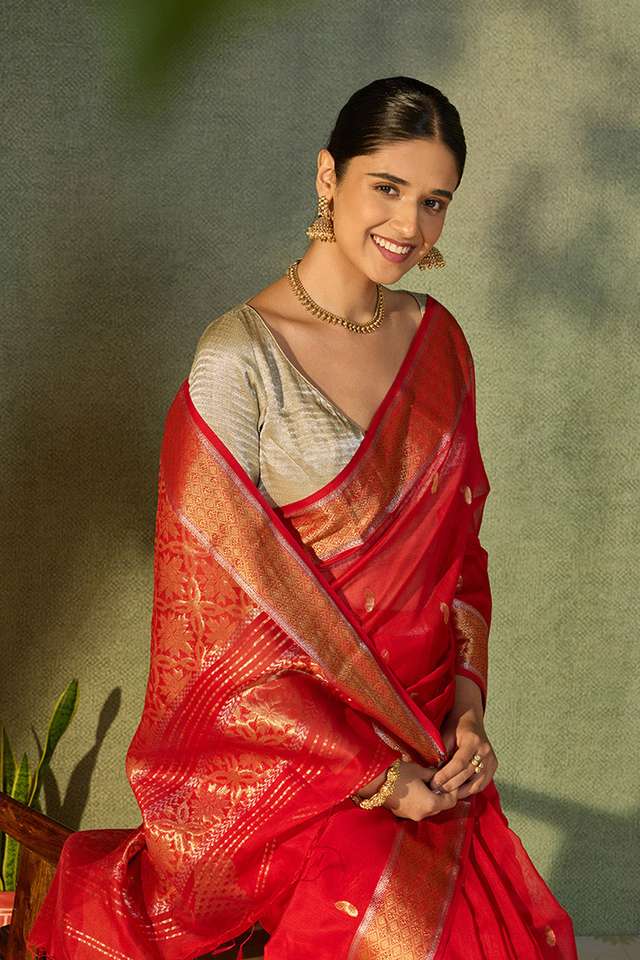 Red Woven Pure Silk Cotton Maheshwari Saree image number
