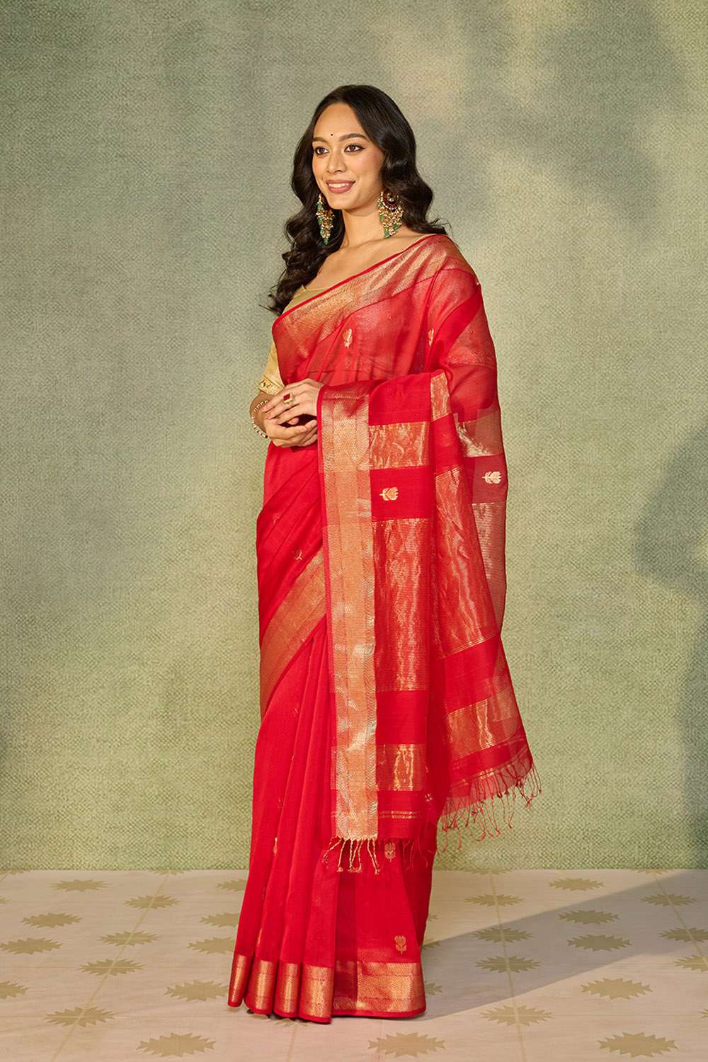 Red Woven Pure Silk Cotton Maheshwari Saree image number null