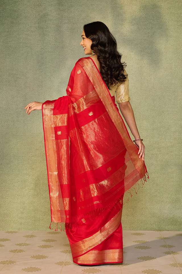 Red Woven Pure Silk Cotton Maheshwari Saree thumbnail image number null