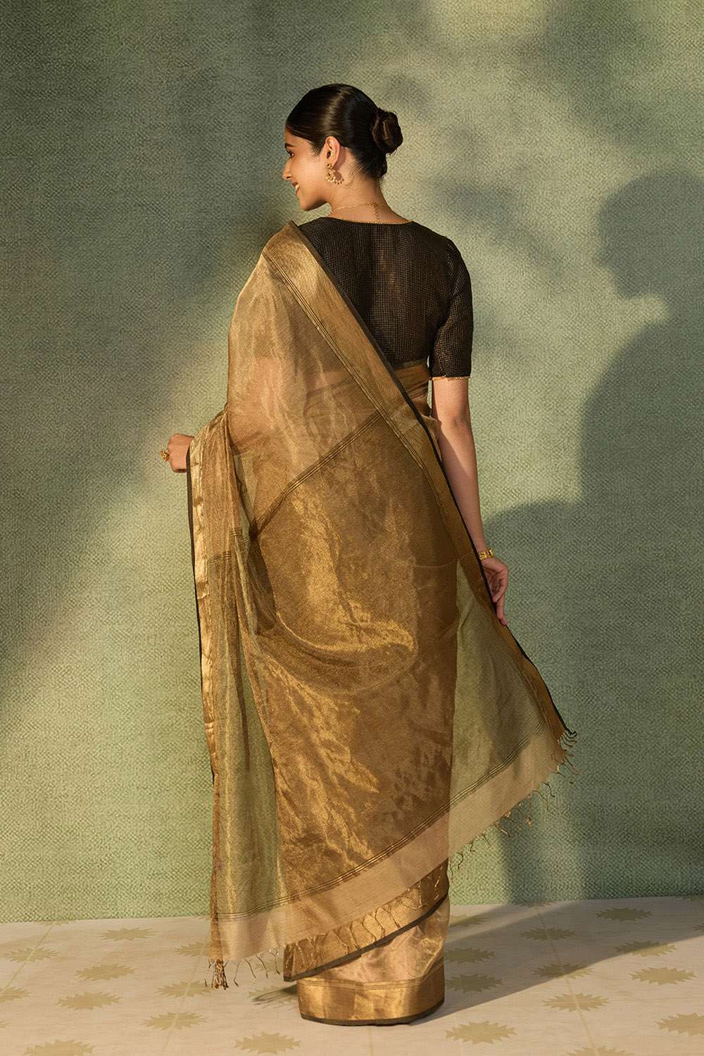 Gold Beige Woven Pure Tissue Cotton Maheshwari Saree image number null