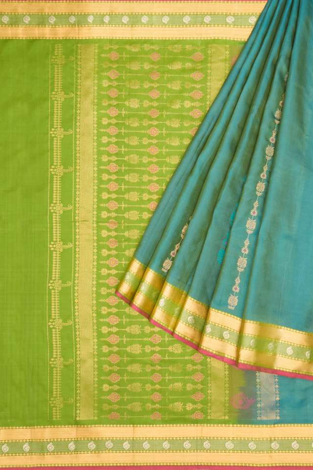 Dark Green Woven Kanjivaram Inspired Design Pure Silk Saree thumbnail image number null