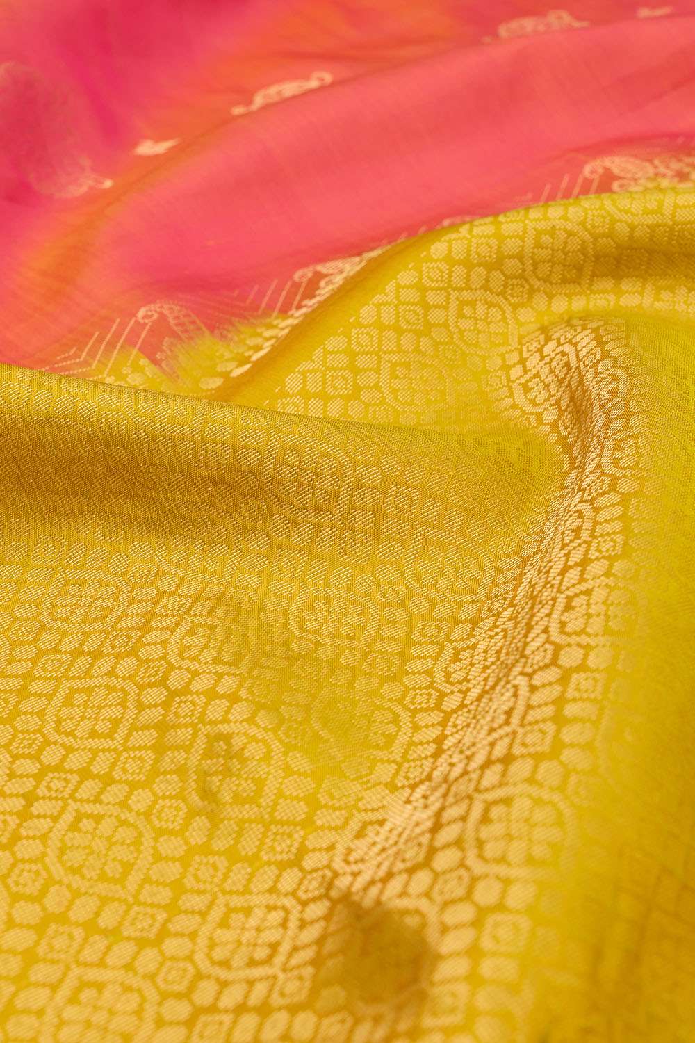 Pink Woven Kanjivaram Inspired Design Pure Silk Saree image number null