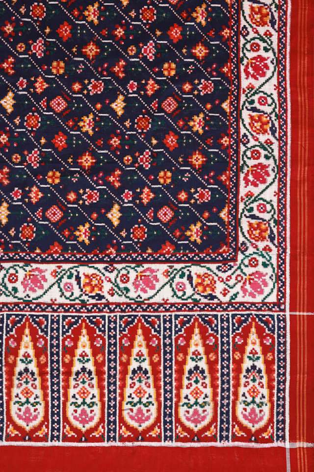 Red Patan Pure Silk Ikat Patola Saree thumbnail image number null