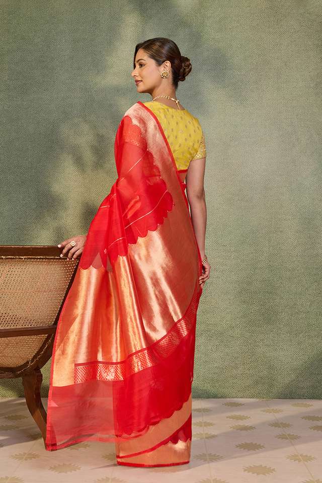 Red Pure Silk Organza Kadwa Banarasi Saree thumbnail image number null