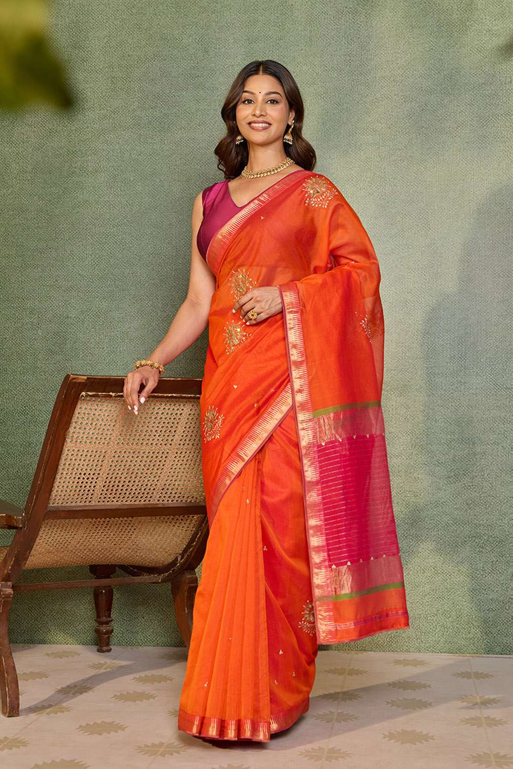 Orange Maheshwari Pure Silk Cotton Gotta Patti Saree image number null