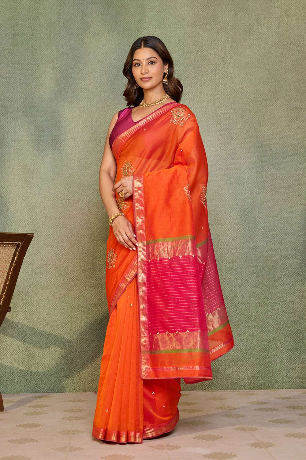 Orange Maheshwari Pure Silk Cotton Gotta Patti Saree image number null