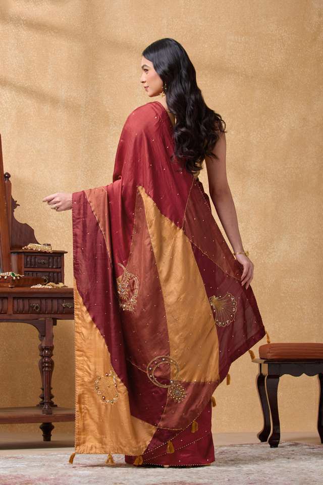 Red Pure Silk Embroidered Saree thumbnail image number null
