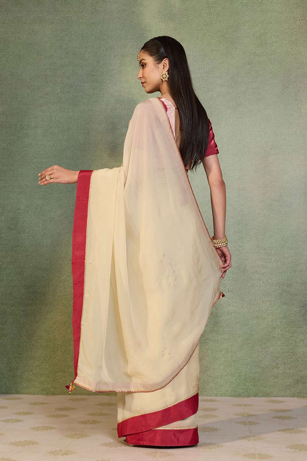Off White Woven Viscose Organza Saree image number null