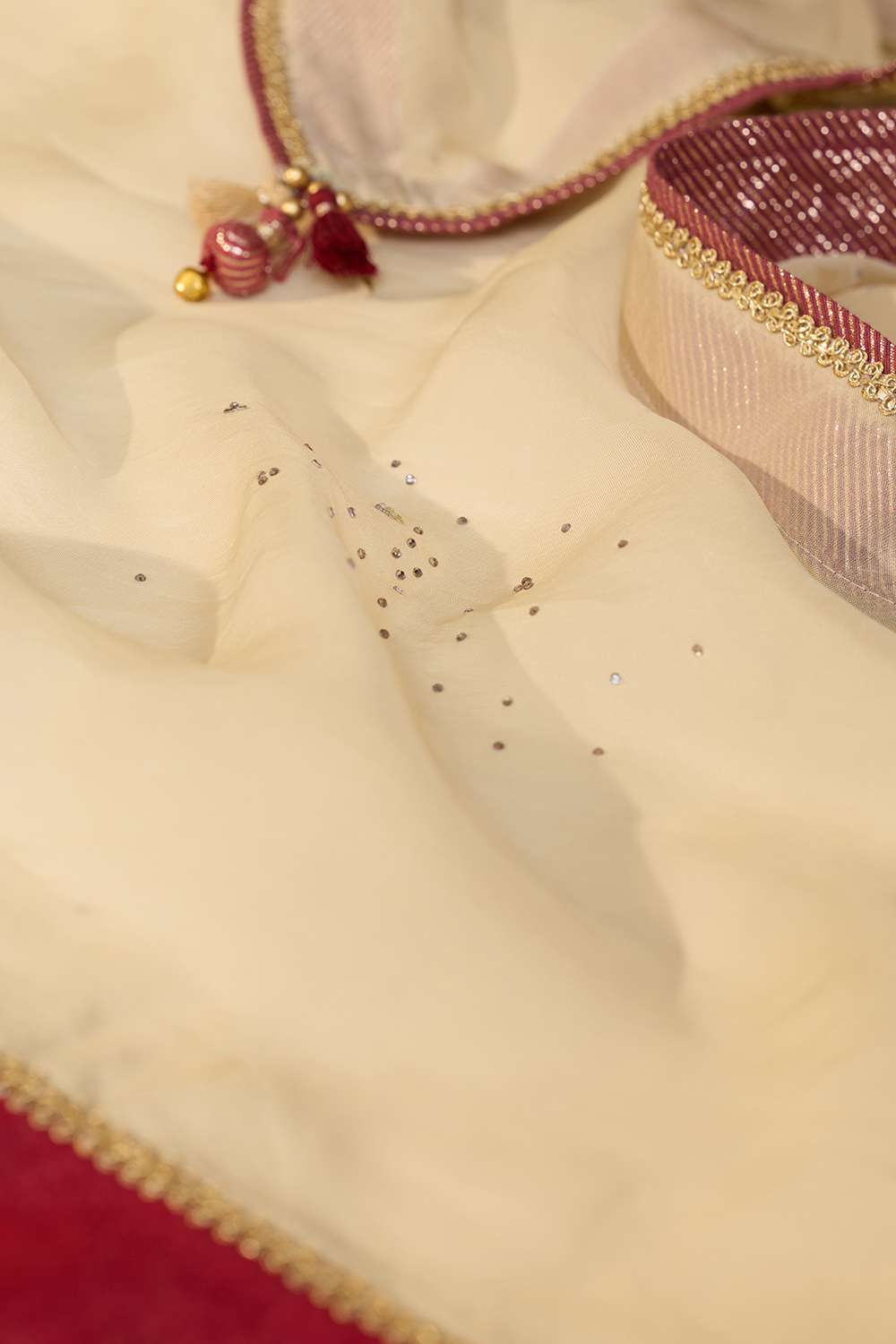 Off White Woven Viscose Organza Saree image number null
