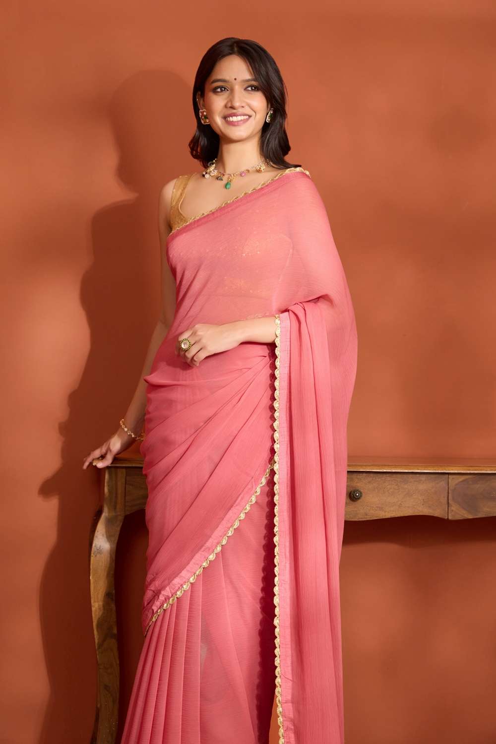 Red Viscose Chiffon Bengal Woven Saree image number null