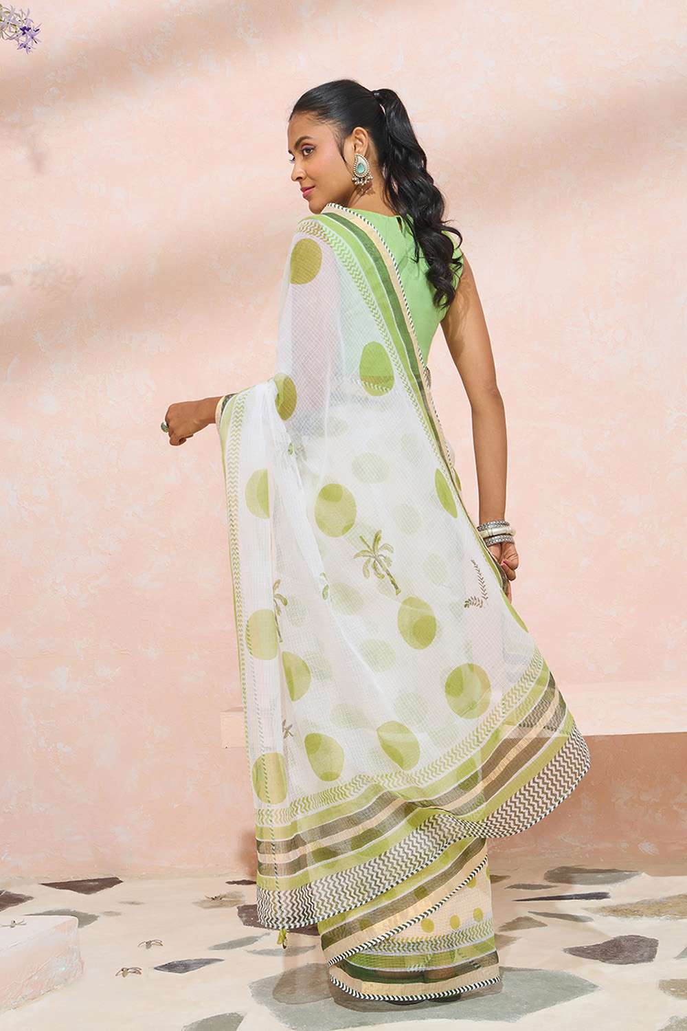 Off White Rajasthan Printed Sanganeri Pure Cotton Kota Saree image number null