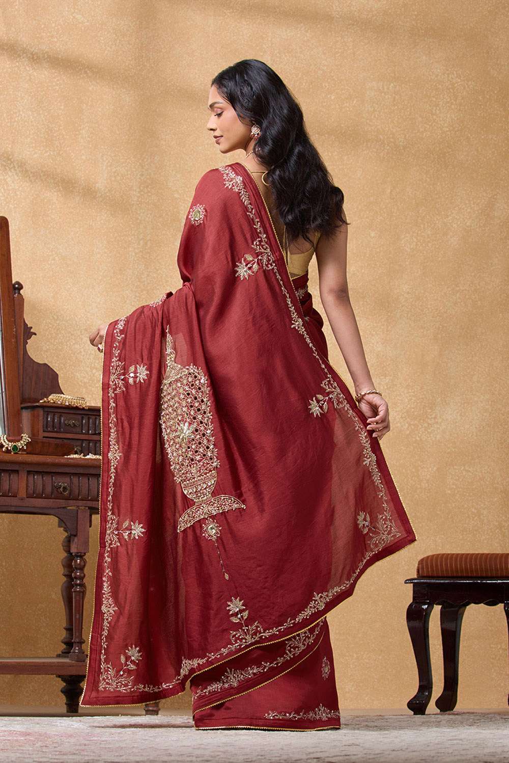 Red Bengal Silk Viscose Embroidered Saree image number null
