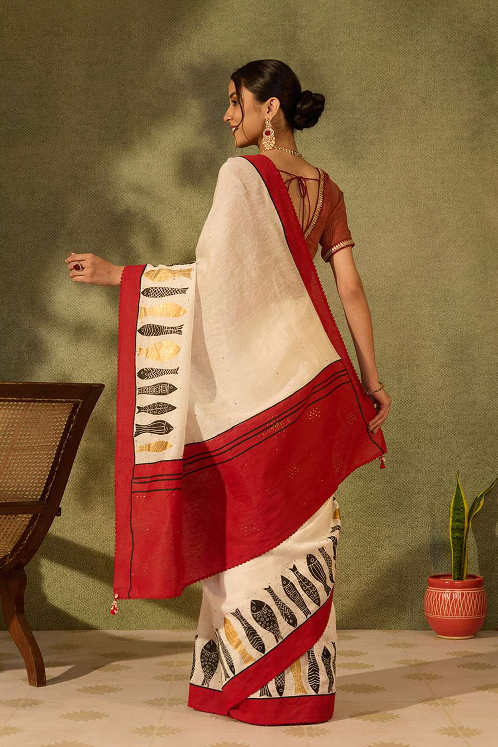 Off White Block Printed Pure Silk Linen Saree image number null