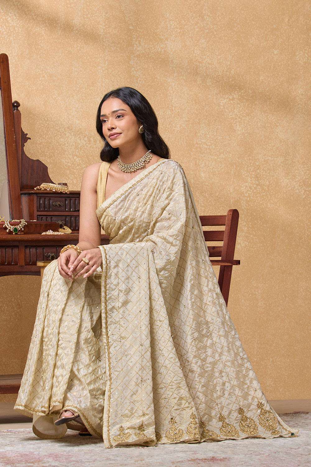 Off White Viscose Tissue Aari Saree image number null