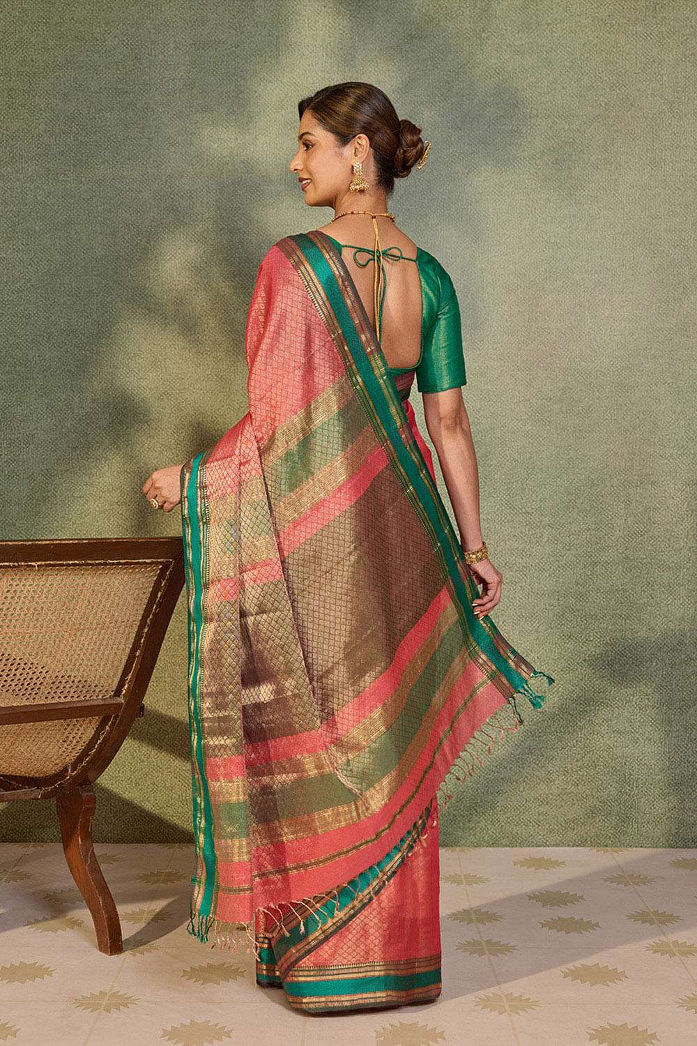 Pink Brocade Pure Silk Cotton Maheshwari Saree image number null
