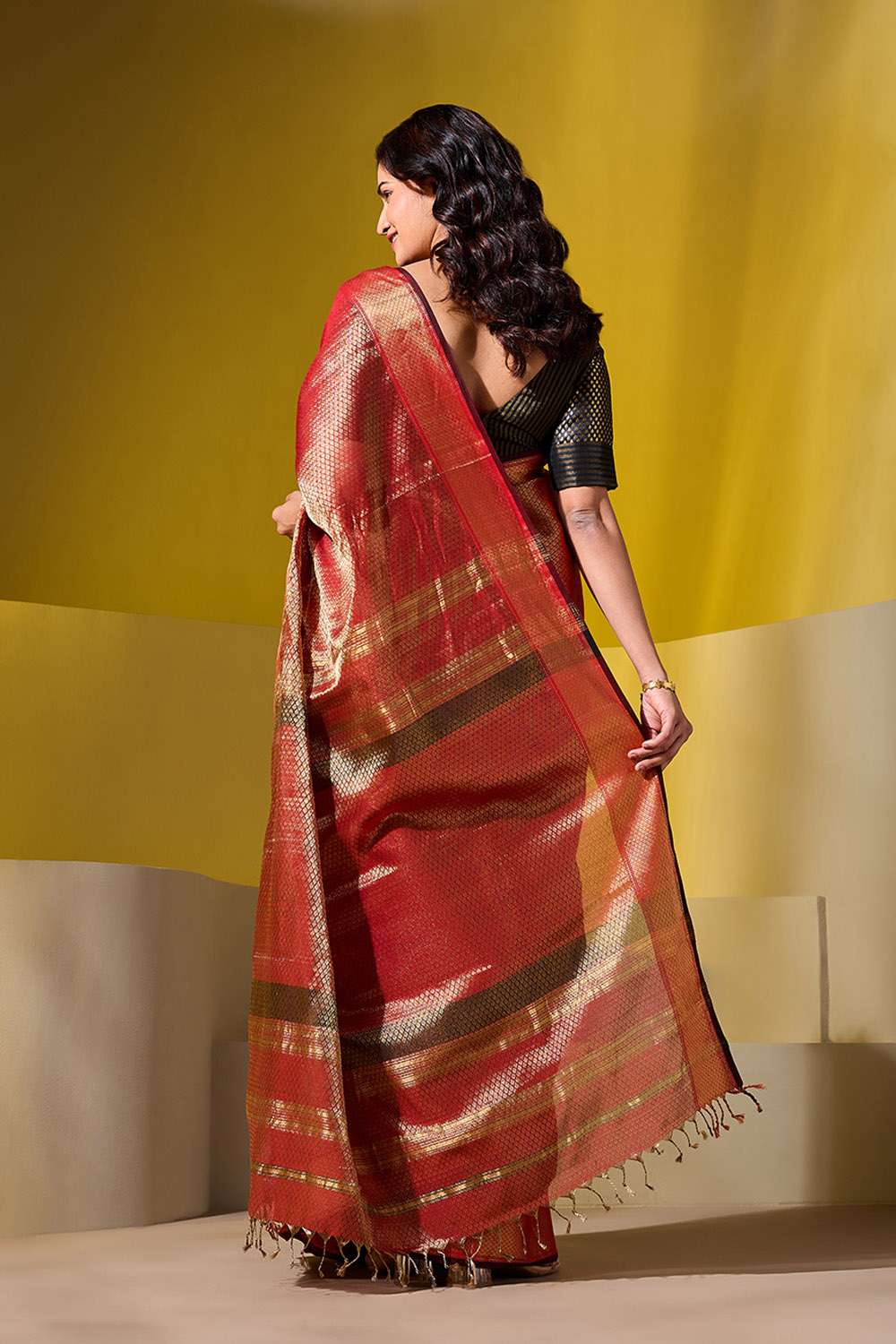 Red Brocade Pure Silk Cotton Maheshwari Saree image number null