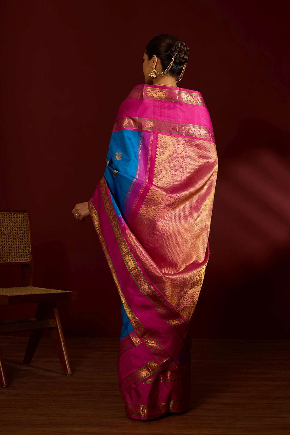 Blue Pure Silk Woven Kanjivaram Saree image number null