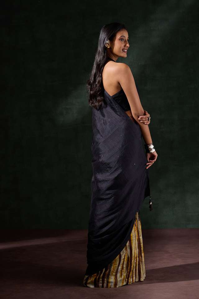 Black Bengal Silk Hand Painted Saree thumbnail image number null