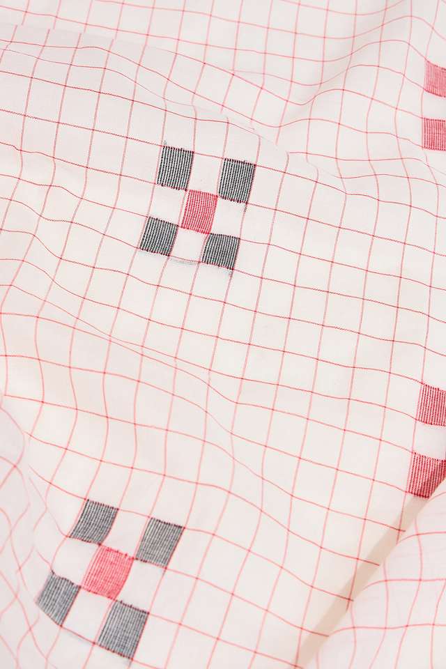 Off White Bengal Pure Cotton Jamdani Saree thumbnail image number null