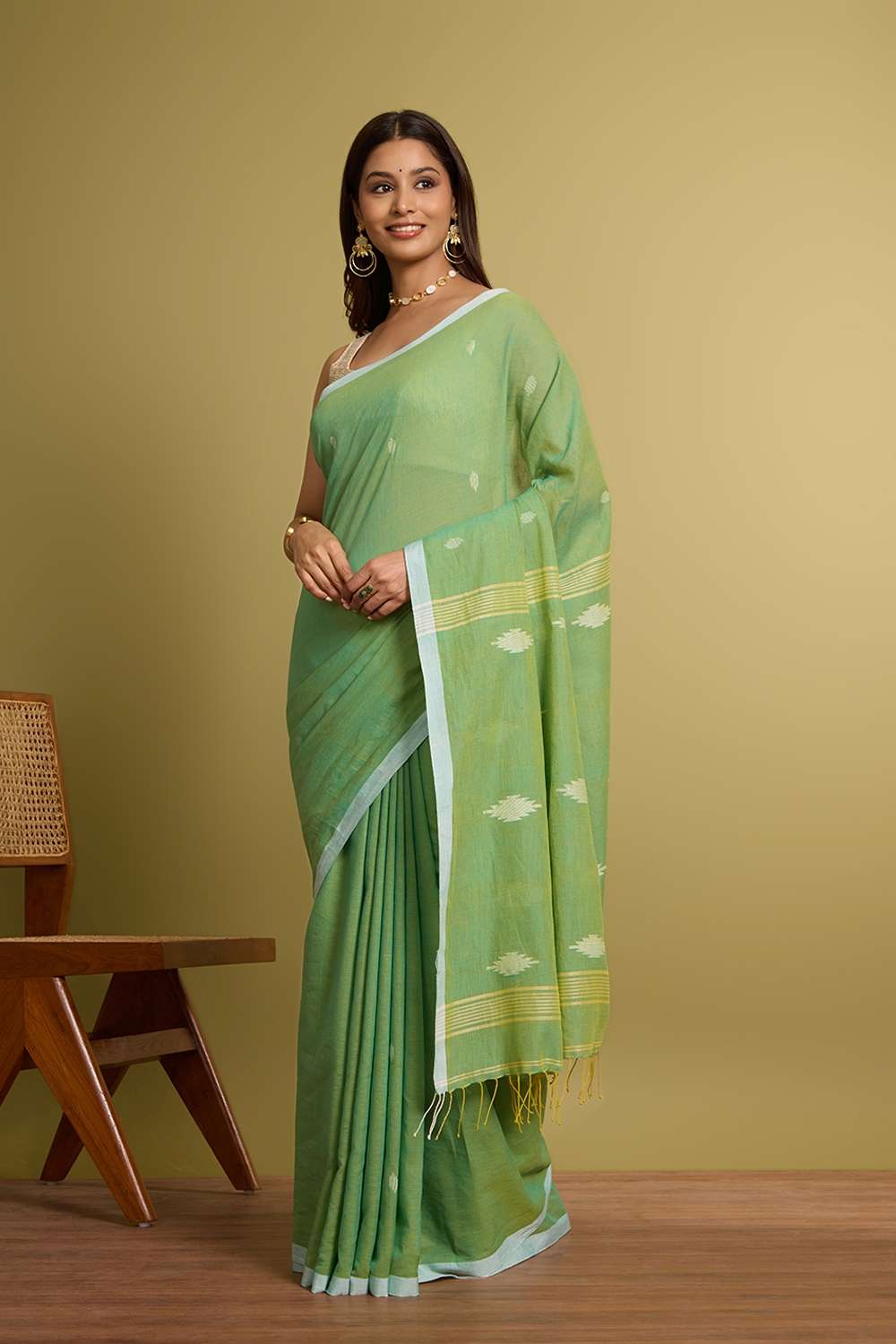 Green Pure Cotton Jamdani Saree image number null